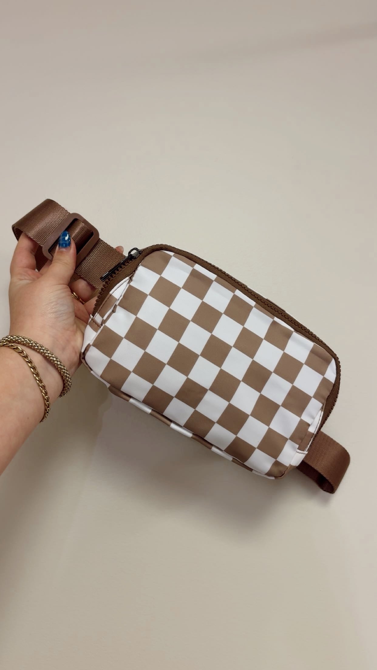 Mocha Checker Fanny
