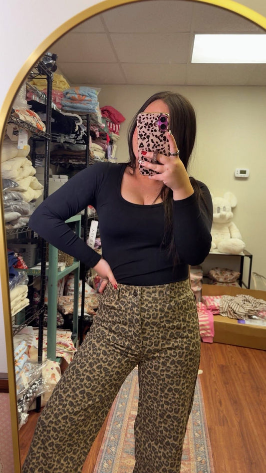 The Daily Top- Black