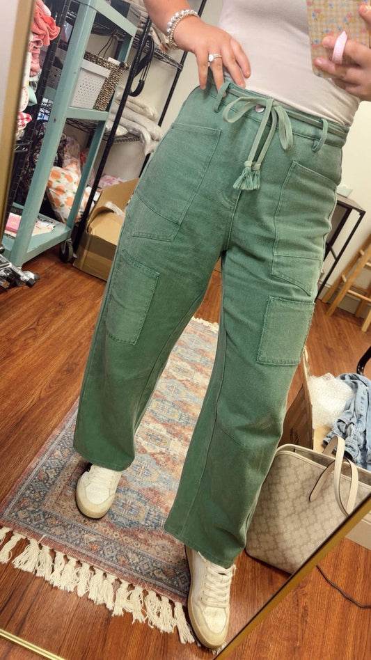 Evergreen Barrel Jeans
