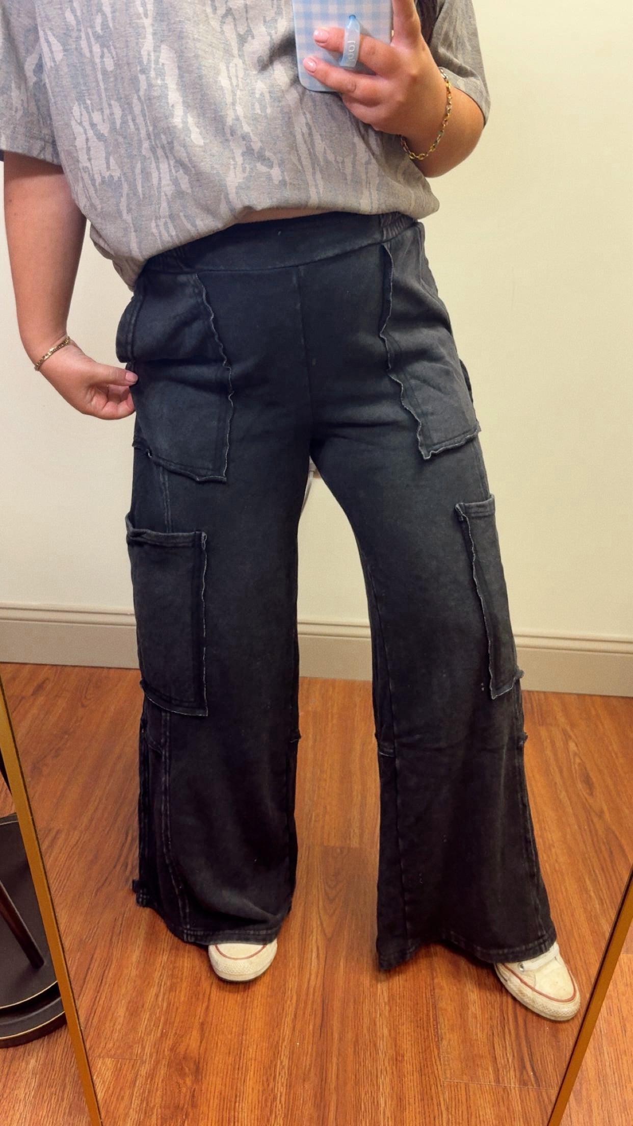 Cargo Cutie Sweatpants - Black