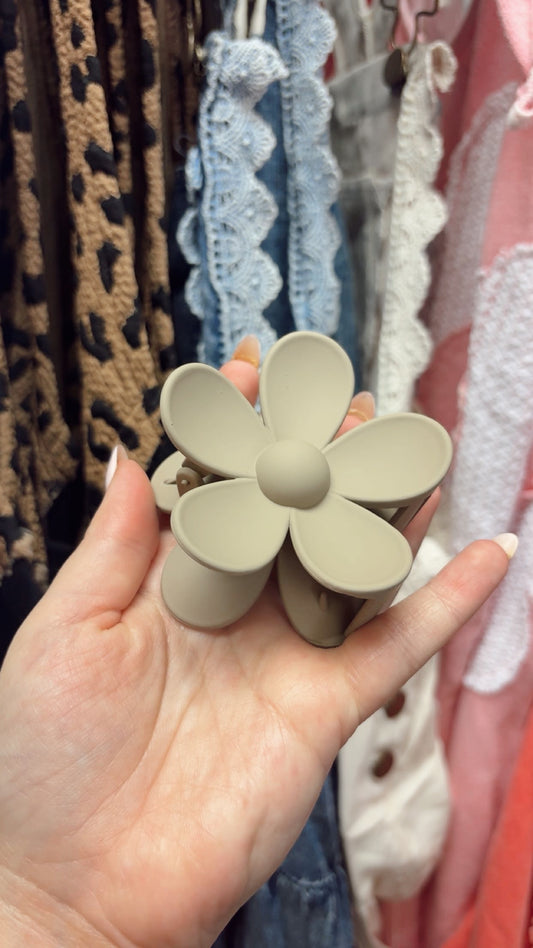 Flower Claw Clip